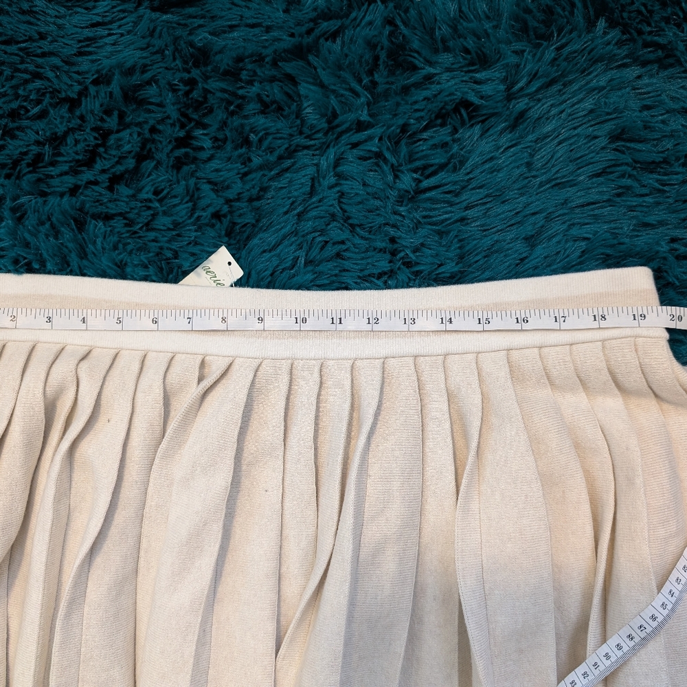 AERIE Pleated Mini Skirt Sweater Material Beige with White Striped Waist XXL NWT - Picture 14 of 16
